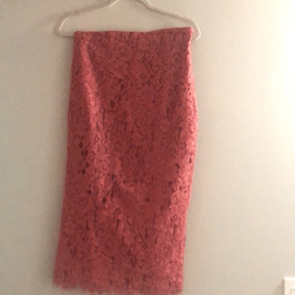 Zara mid-calf length lace skirt, slim fit. - Picture 1 of 1